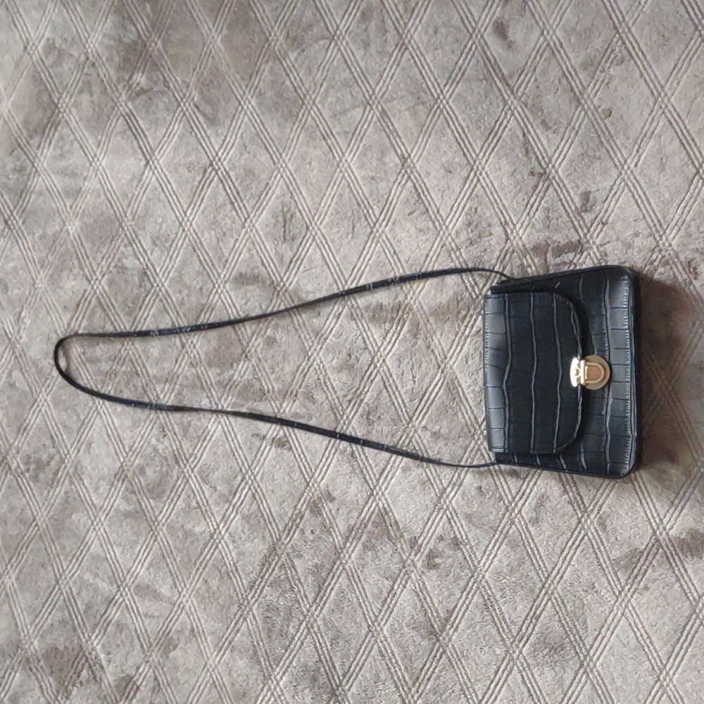 Black purse